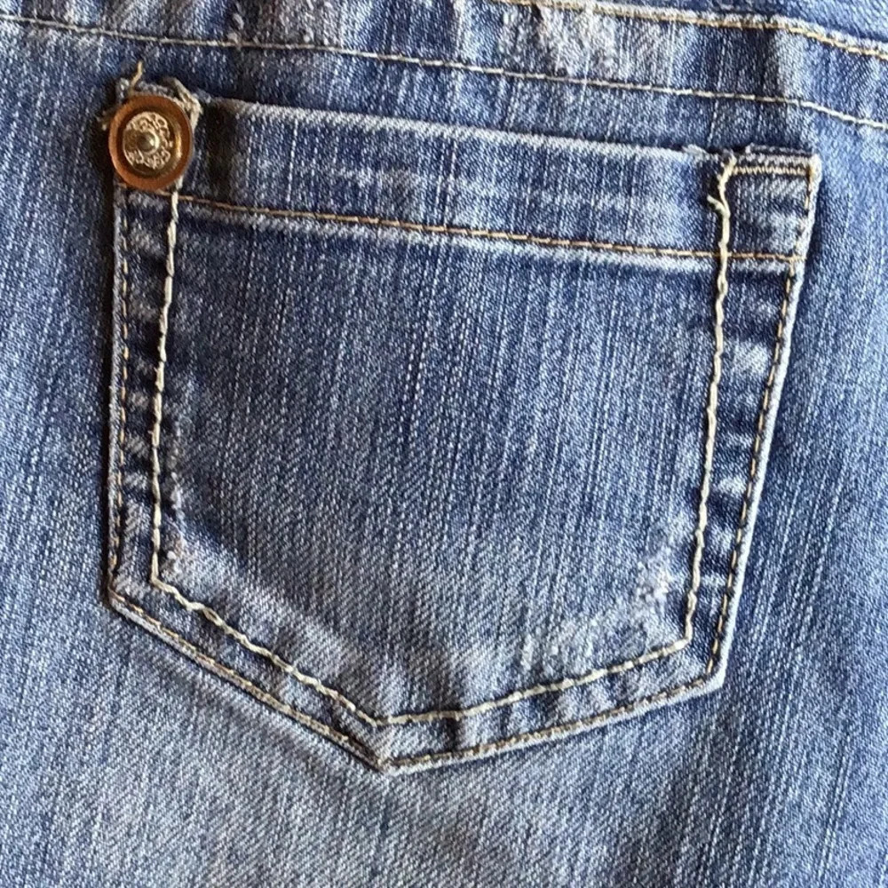 CI SONO JEAN SHORTS SIZE S - Picture 4 of 4